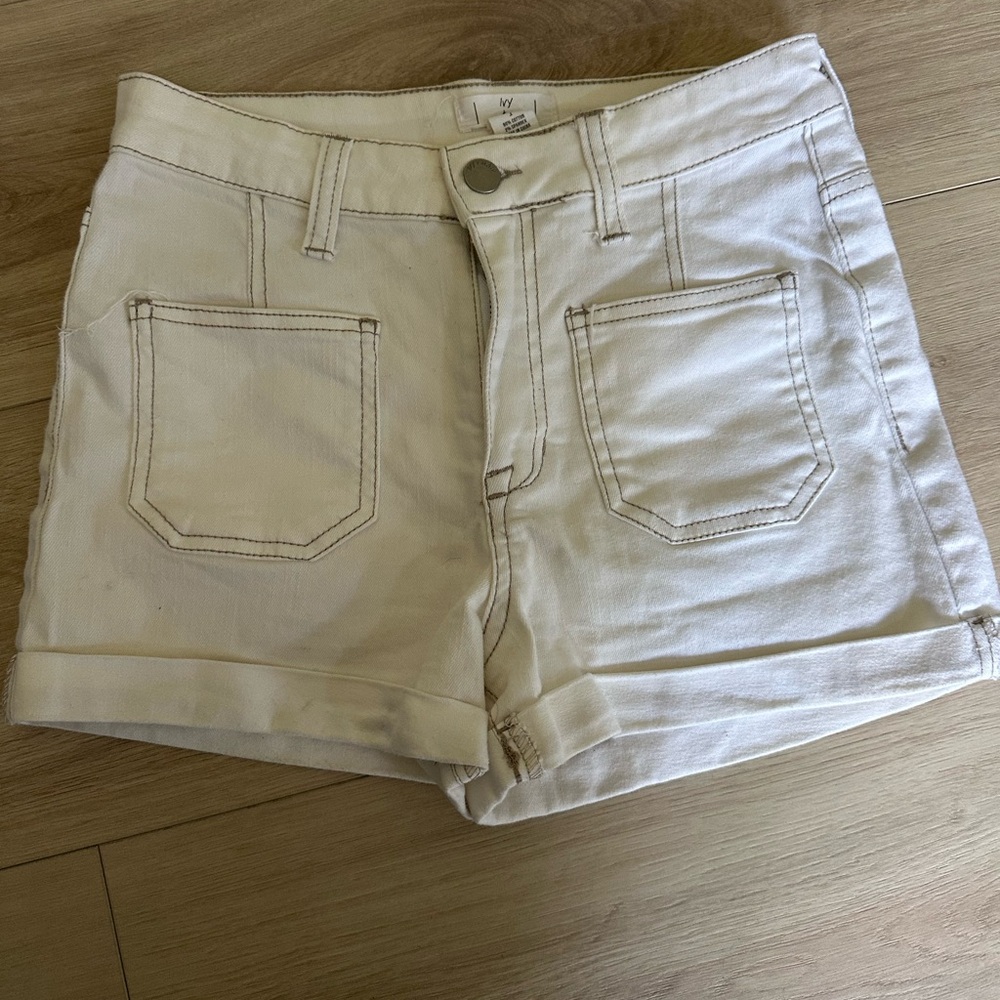 Ivy and main - High-Rise White Women’s Denim Shorts